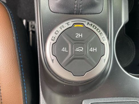 Used 2024 Ford Bronco Outer Banks AWD/4WD image 13