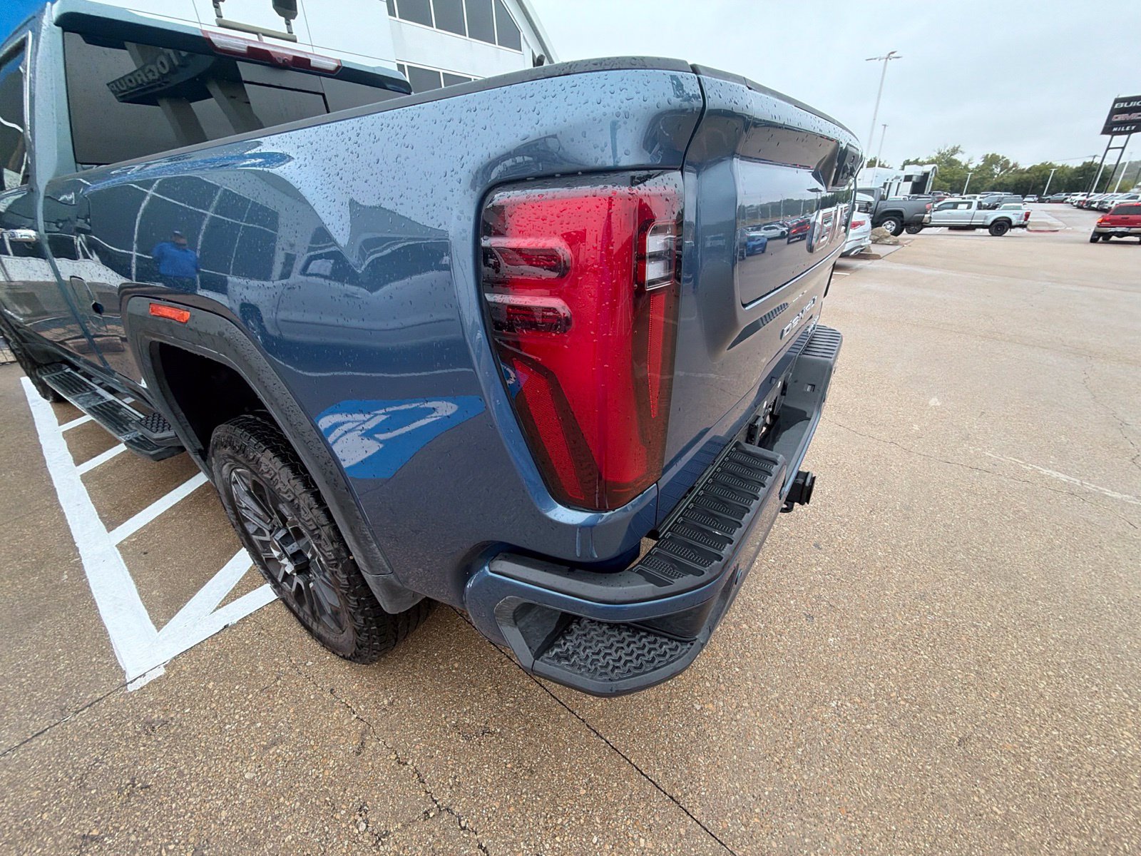 Used 2025 GMC Sierra 2500 Denali w/ Technology Package AWD/4WD image 13