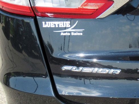 Used 2020 Ford Fusion Titanium image 38