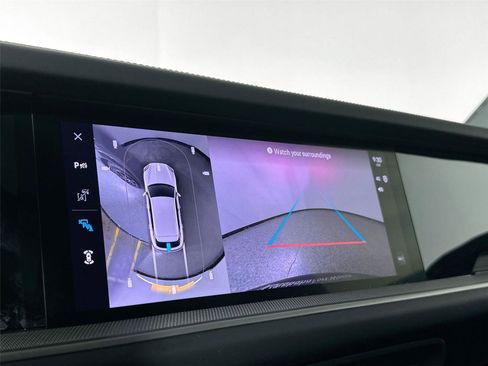 Certified 2025 Porsche Cayenne AWD/4WD image 23