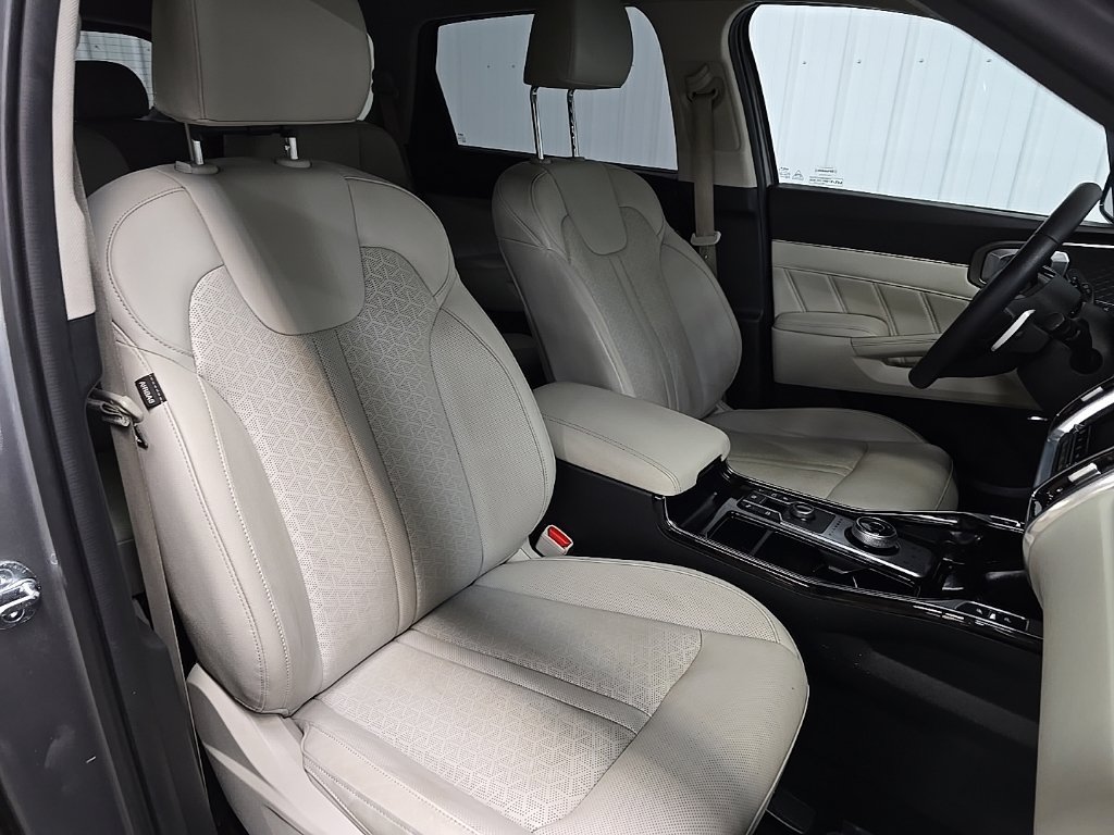 Used 2023 Kia Sorento SX Prestige w/ Panoramic Sunroof Package AWD/4WD image 15