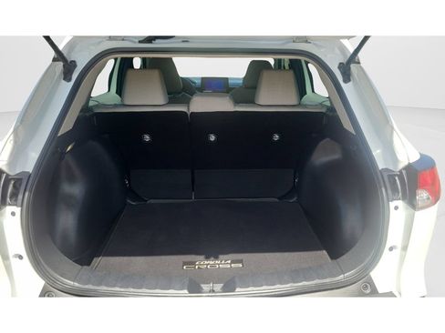 Certified 2025 Toyota Corolla Cross L FWD image 9