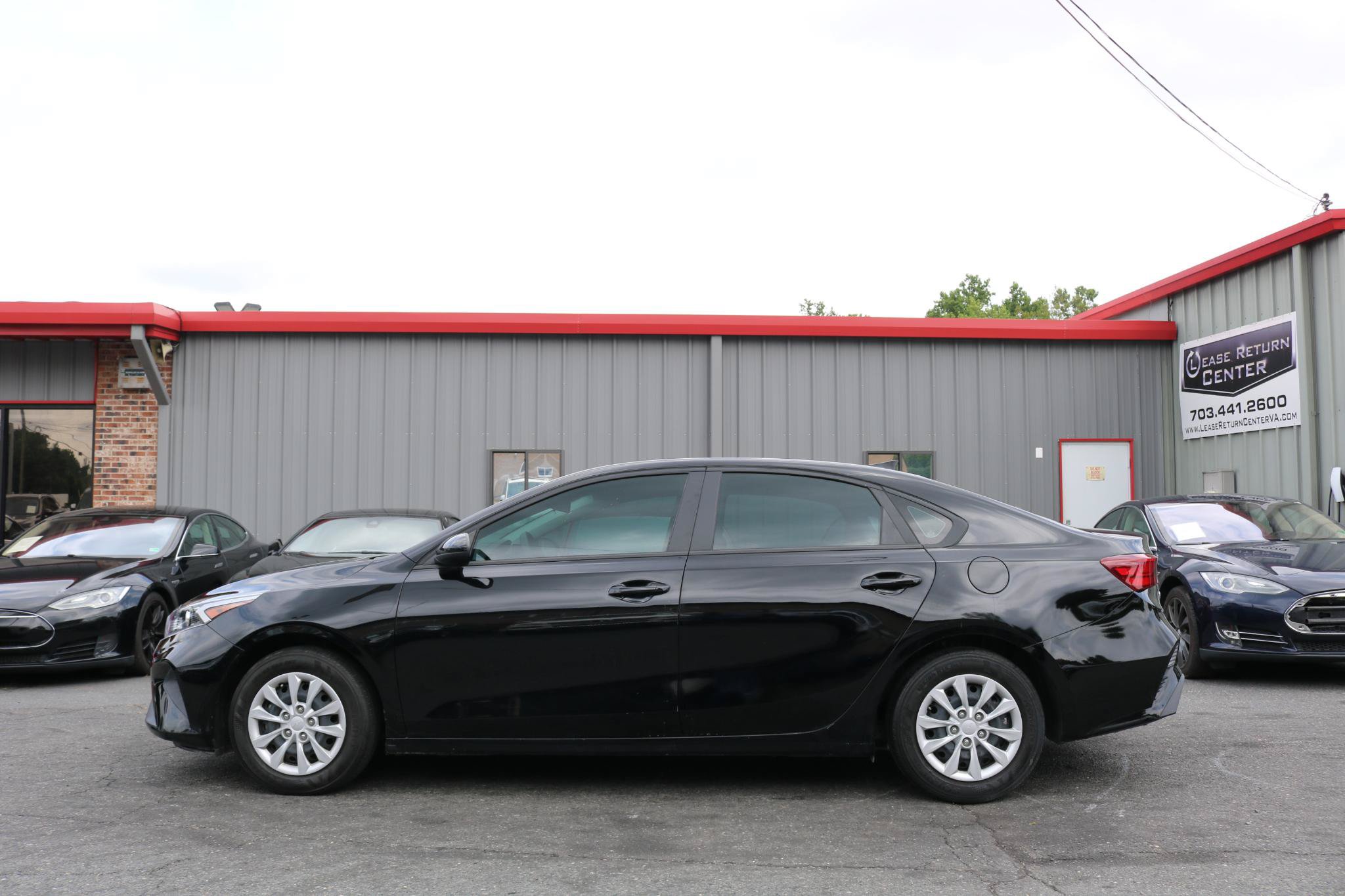 Used 2023 Kia Forte LX FWD image 4