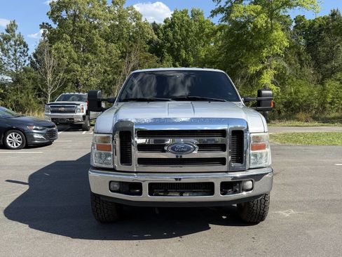 Used 2008 Ford F250 Lariat image 2