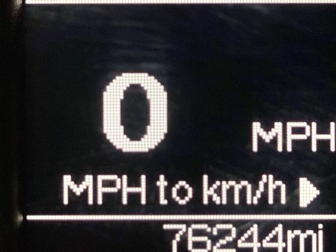 Used 2018 RAM 2500 Tradesman w/ Chrome Appearance Group image 14