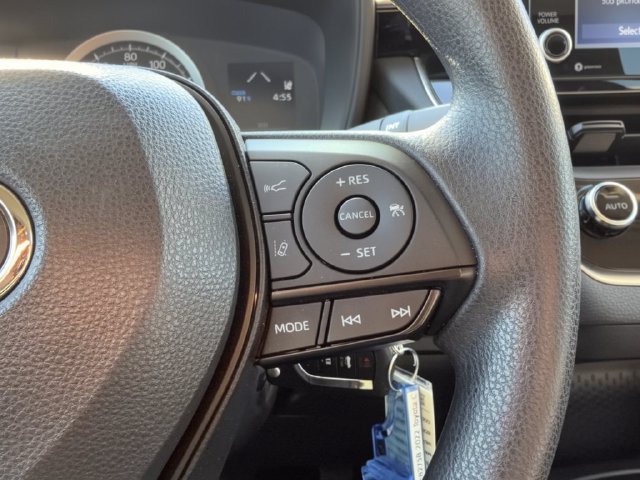 Used 2022 Toyota Corolla LE FWD image 19