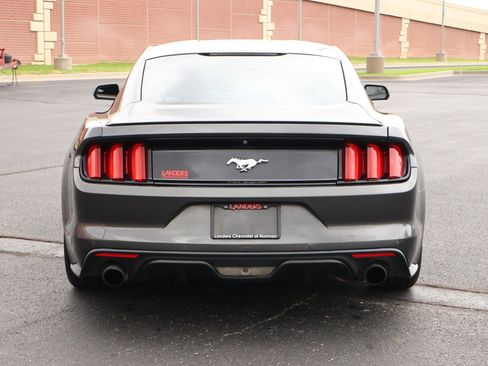 Used 2017 Ford Mustang Coupe image 21