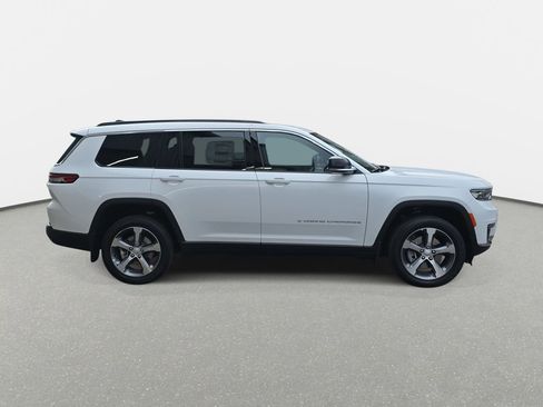 New 2025 Jeep Grand Cherokee L Limited w/ MOPAR Finishing Package image 4
