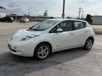 Used 2011 Nissan Leaf SL image 1