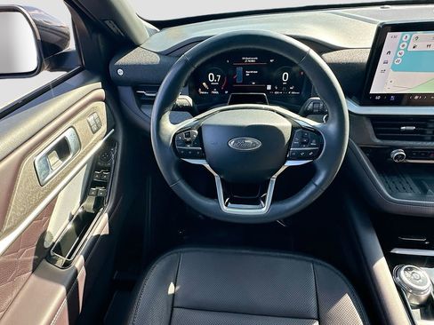 Used 2025 Ford Explorer Platinum w/ Ultimate Package AWD/4WD image 24
