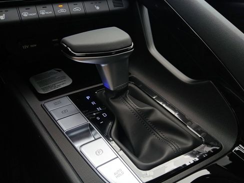 New 2026 Hyundai Elantra Limited FWD image 19