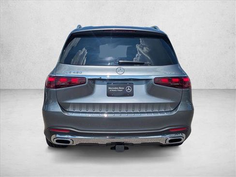 Used 2025 Mercedes-Benz GLS 450 4MATIC image 8