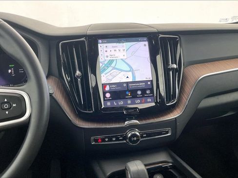Certified 2022 Volvo XC60 T8 Inscription Expression image 9