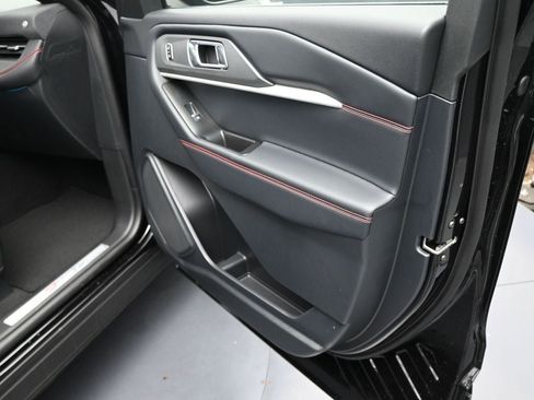 New 2026 Ford Explorer ST-Line w/ ST-Line Street Pack image 39