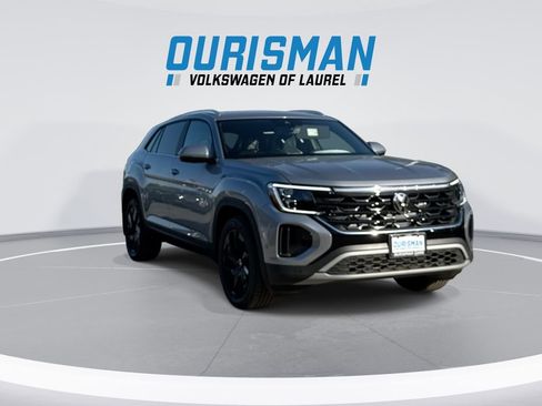 New 2026 Volkswagen Atlas Cross Sport SE AWD/4WD image 2