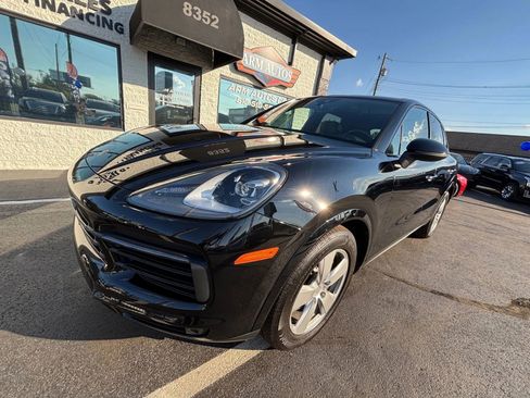 Used 2019 Porsche Cayenne S image 3
