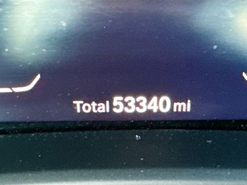 Used 2023 BMW X6 xDrive40i w/ M Sport Package image 42