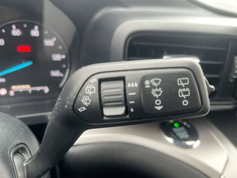 Used 2020 Ford Explorer XLT w/ Comfort Package image 25