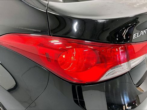 Used 2013 Hyundai Elantra Limited w/ Technology Pkg image 38