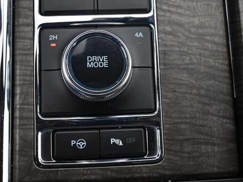 Certified 2021 Ford Expedition Limited AWD/4WD image 16