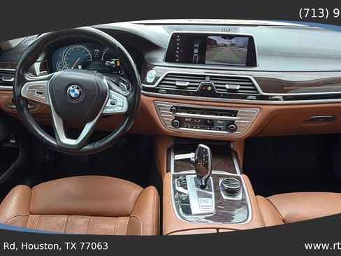 Used 2018 BMW 740i xDrive AWD/4WD image 41