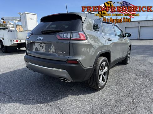 Used 2020 Jeep Cherokee Limited w/ Technology Group image 8