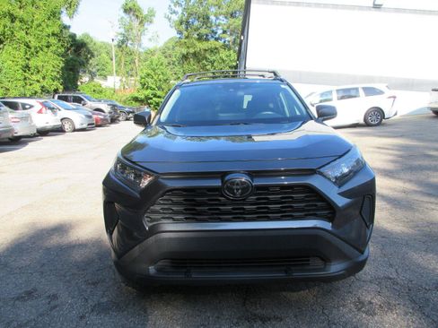 Used 2020 Toyota RAV4 LE FWD image 2