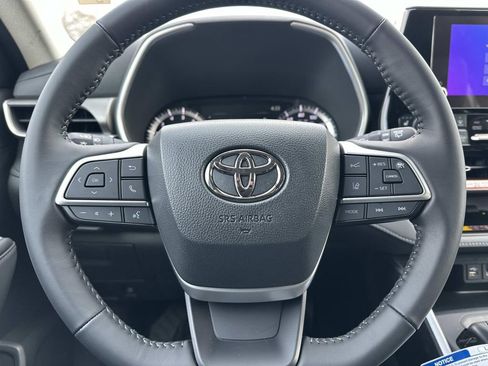 New 2026 Toyota Highlander XLE image 19