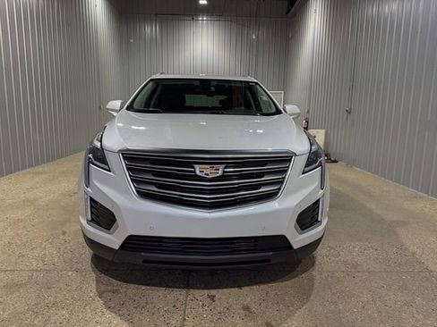 Used 2019 Cadillac XT5 Premium Luxury w/ Driver Assist Package AWD/4WD image 9