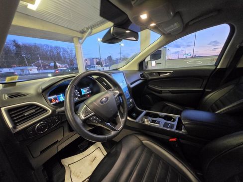 Used 2022 Ford Edge SEL w/ Convenience Package image 10