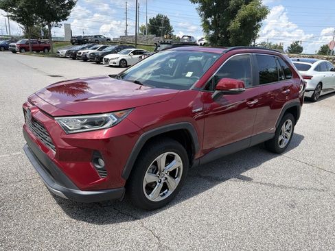 Used 2021 Toyota RAV4 Limited AWD/4WD image 3