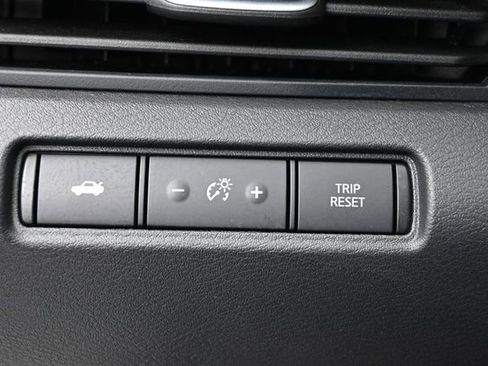 Used 2025 Nissan Altima 2.5 SR AWD/4WD image 17