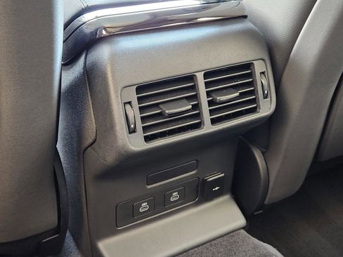 New 2026 Land Rover Range Rover Velar Dynamic SE image 31