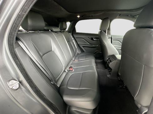 Used 2020 Jaguar F-PACE Premium image 27