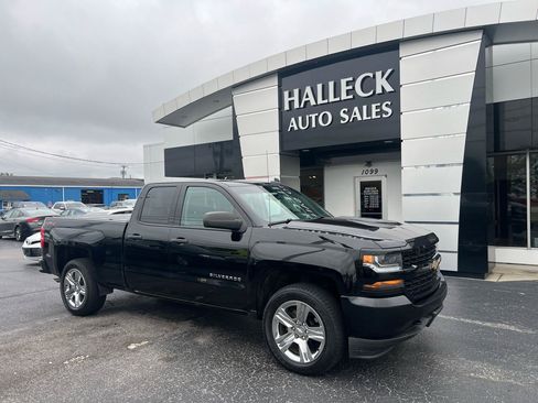 Used 2018 Chevrolet Silverado 1500 Custom w/ Custom Convenience Package AWD/4WD image 7