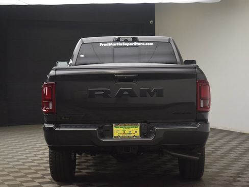 New 2026 RAM 2500 Laramie AWD/4WD image 13