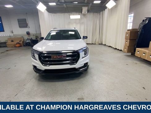 Certified 2023 GMC Terrain AT4 w/ Infotainment Package II image 3