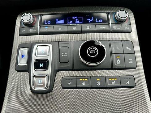 Used 2022 Hyundai Palisade Calligraphy image 31