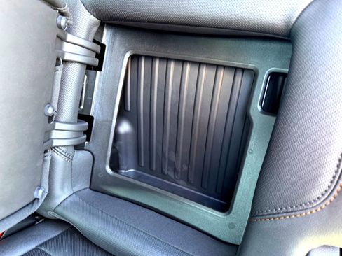 Used 2025 GMC Sierra 1500 AT4 w/ AT4 Premium Package image 21