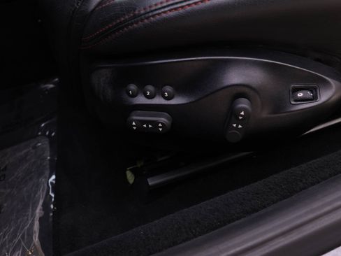 Used 2018 Maserati GranTurismo Sport image 16