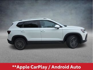 Used 2025 Volkswagen Taos SE FWD video 3