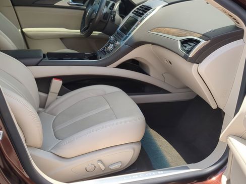 Used 2019 Lincoln MKZ Reserve FWD image 23