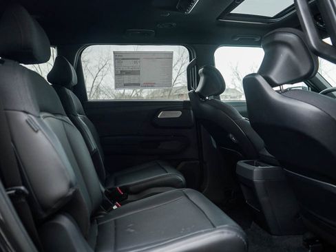 New 2027 Kia Telluride S image 13