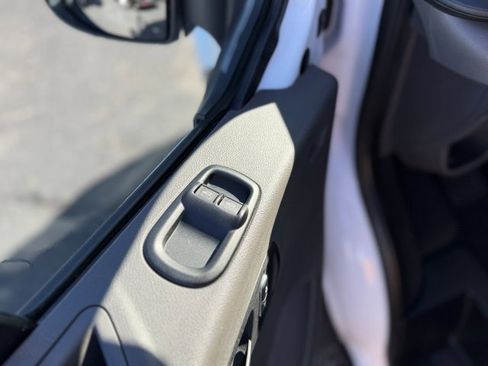 Used 2023 Ford Transit 350 XLT image 10