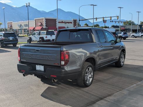 Used 2025 Honda Ridgeline TrailSport image 3
