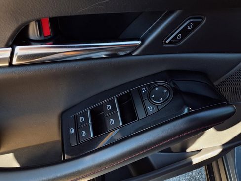 Used 2025 MAZDA CX-30 AWD 2.5 S w/ Preferred Package image 19