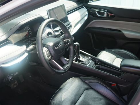 Used 2023 Jeep Compass Limited AWD/4WD image 11