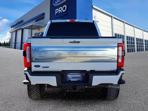 Used 2024 Ford F250 Platinum image 2