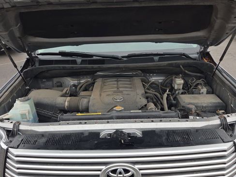 Used 2017 Toyota Tundra Limited w/ Limited Premium Package image 18