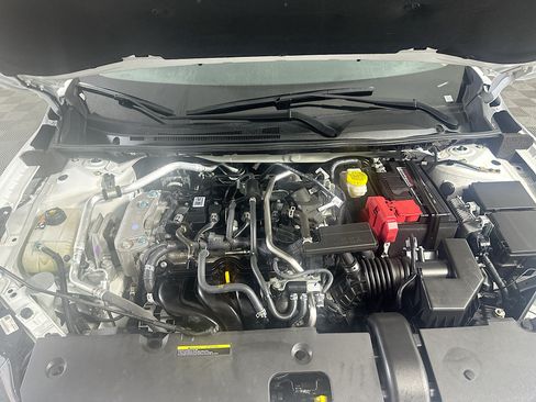 Used 2025 Nissan Sentra S FWD image 32